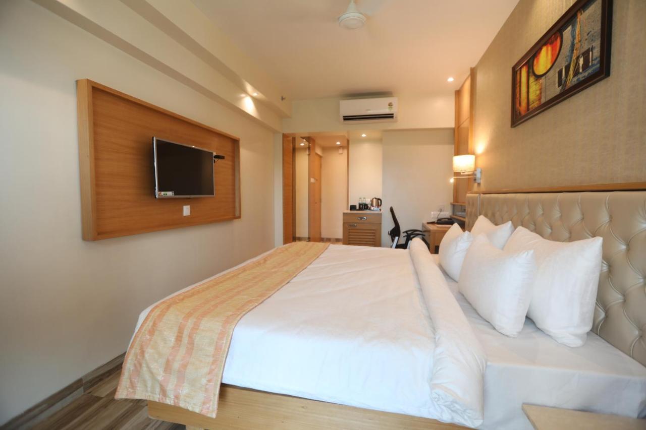 Hotel Cliffton Mumbai Exterior photo